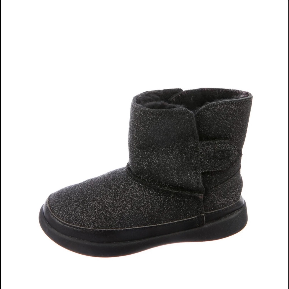 UGGS